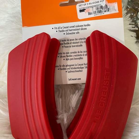 NIB  Le Creuset silicone handle grips in Cerise - Picture 2 of 4